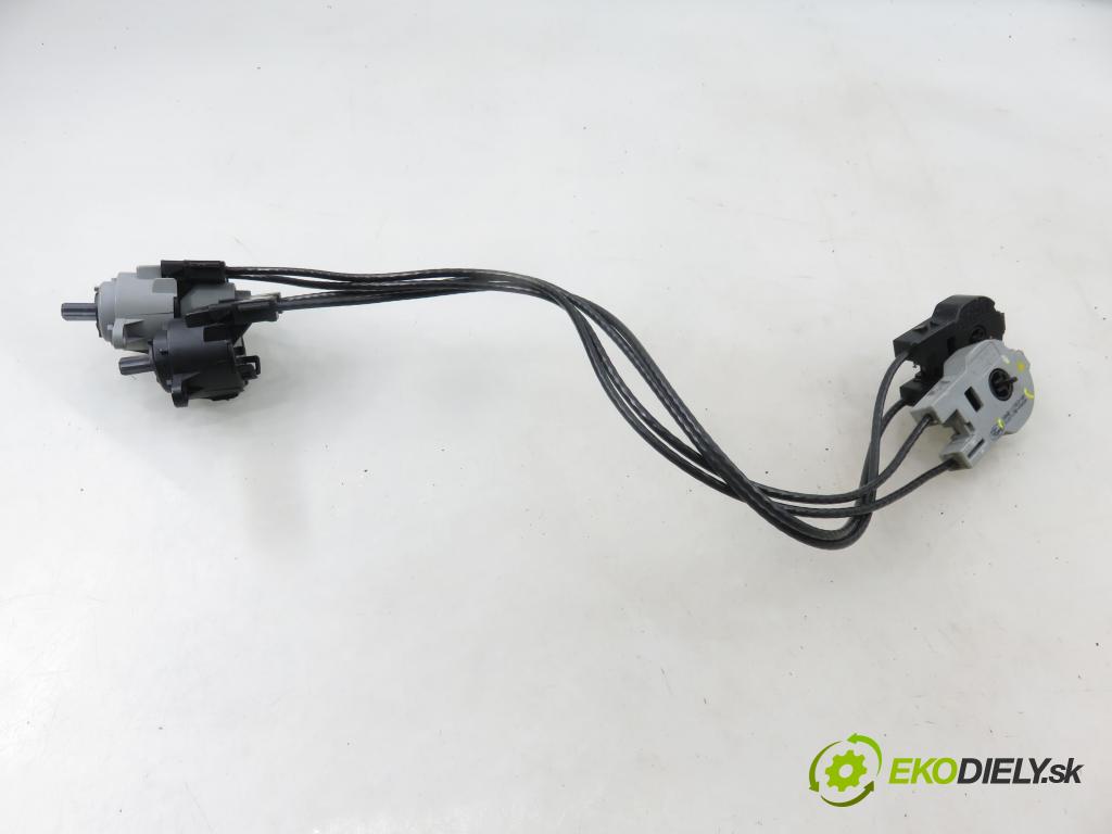 FORD FOCUS (DAW, DBW) HB 1999 66,00 1.8 TDDi 90 - C9DA 1753,00 lanko panel topení 98AB11503AH ; 98AB11504AG