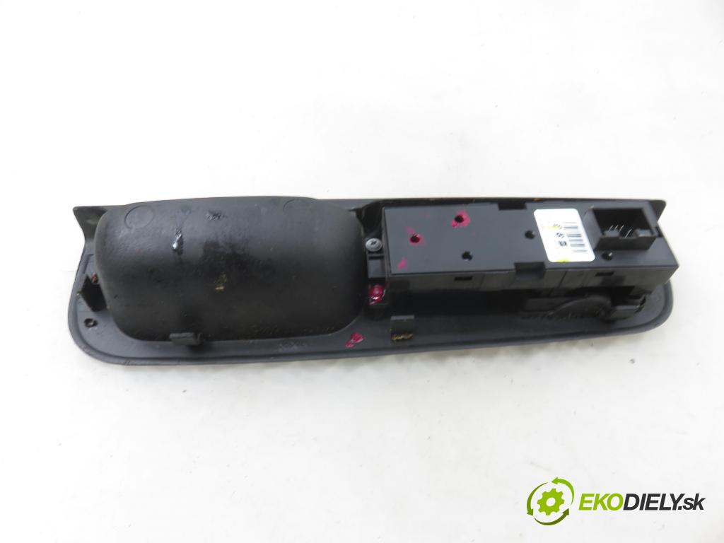 VW GOLF IV (1J1) HB 2000 55,00 1.4 16V - AXP 1390,00 Panel ovládania okien 1J3959857B