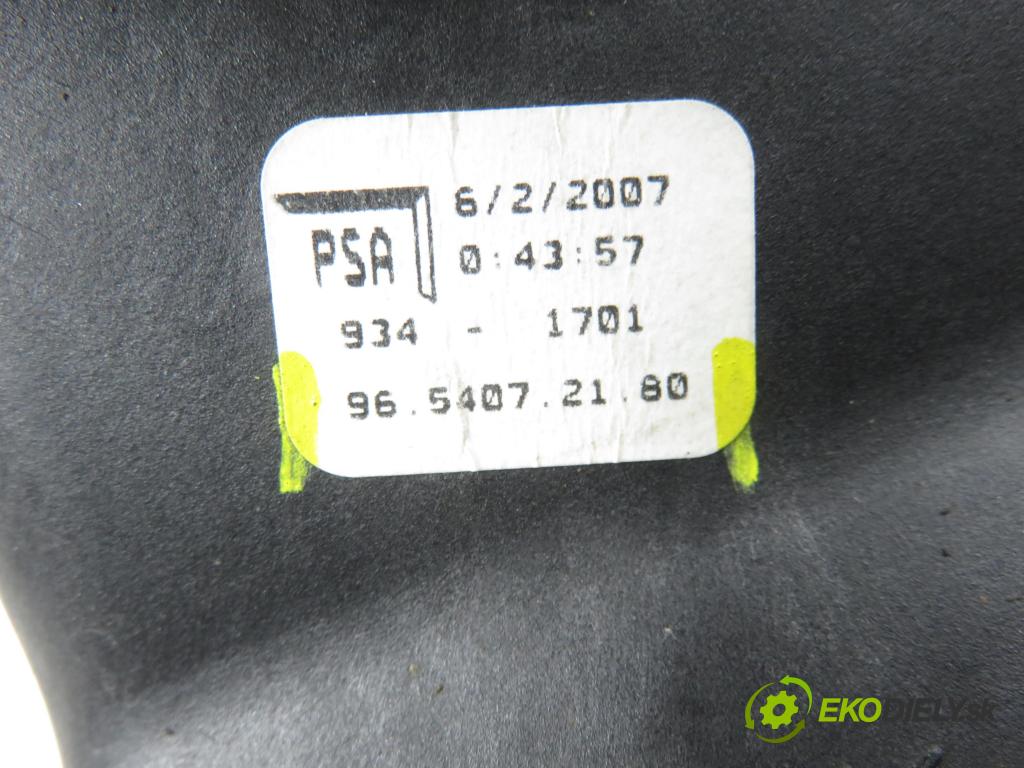 PEUGEOT 207 (WA_, WC_) HB 2007 50,00 1.4 HDi 8V 68 - 8HZ 1398,00 ZVEDÁK: 9654072180