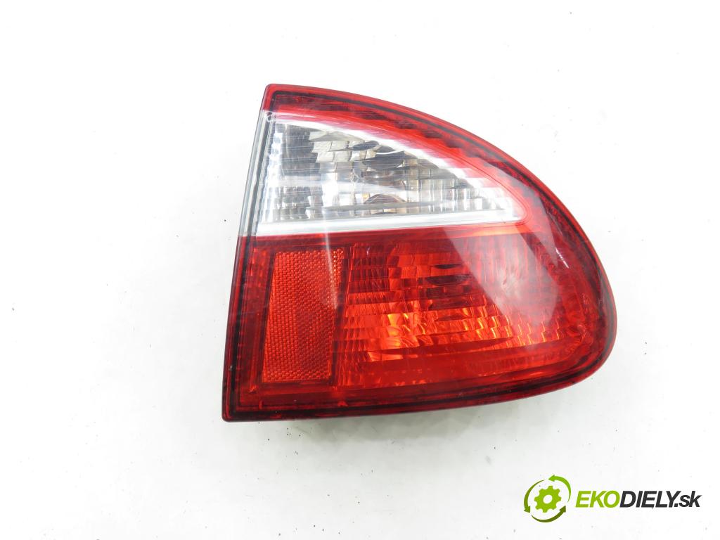 SEAT LEON (1M1) HB 2002 66,00 1.9 TDI 90 - ALH 1896,00 světlo pravé zadní 1M6945096A ; 1M6945112