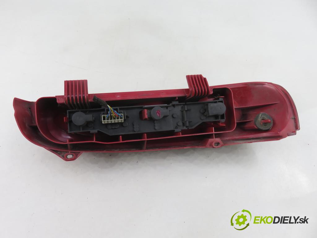 FIAT SEICENTO / 600 (187_) HB 1999 29,00 0.9 (187AXA, 187AXA1A) - 1170 A1.046 899,00 Svetlo pravé zadné 39660748