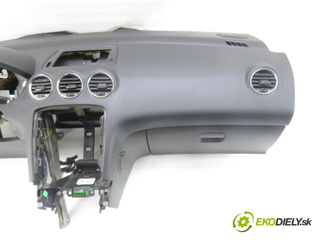 PEUGEOT 308 (4A_, 4C_) HB 2012 0,00 1.6 HDi - 9HR (DV6C) 1560,00 palubovka