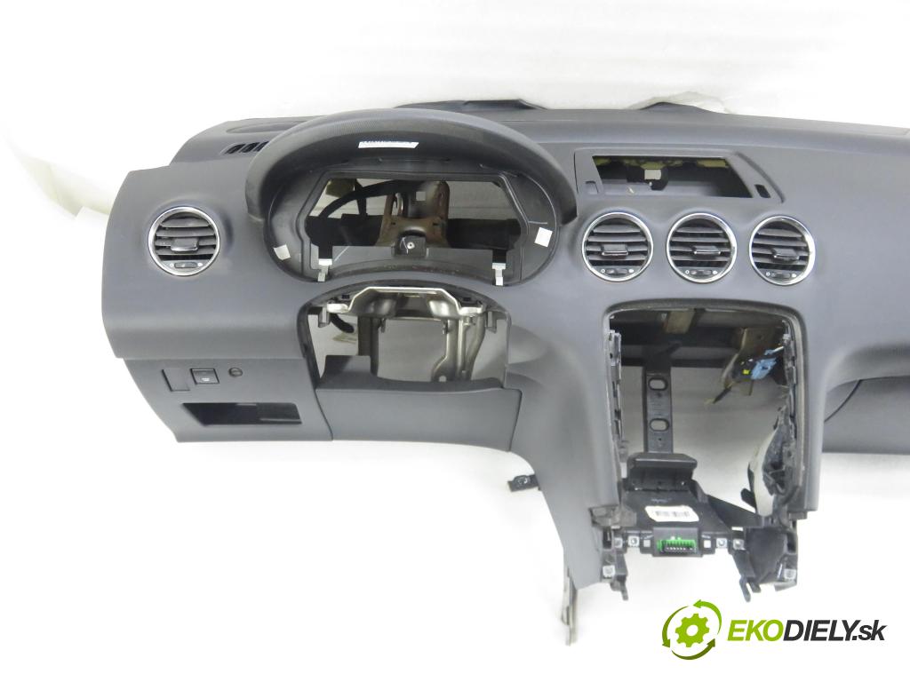 PEUGEOT 308 (4A_, 4C_) HB 2012 0,00 1.6 HDi - 9HR (DV6C) 1560,00 palubovka