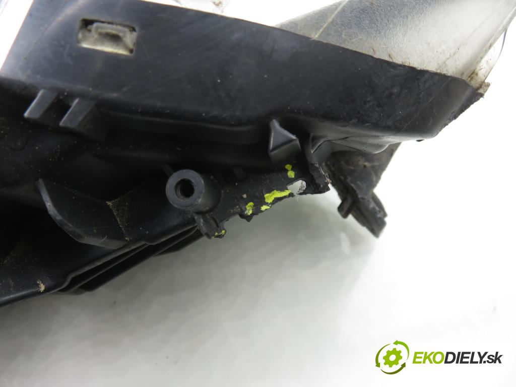 CITROEN C5 III Break (RW_) KOMBI 2010 177,00 3.0 HDi 240 - DT20C 2993,00 světlo LP 9689037880 ; 899031148 ; 89903362