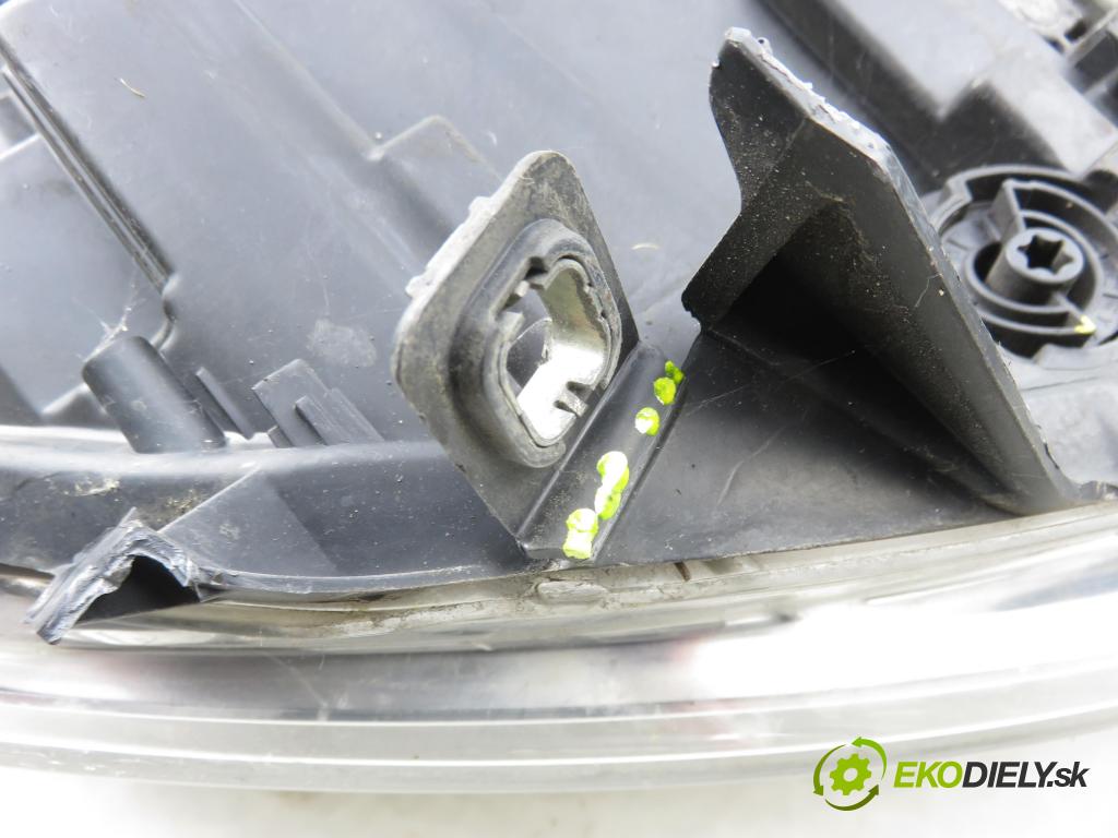 CITROEN C5 III Break (RW_) KOMBI 2010 177,00 3.0 HDi 240 - DT20C 2993,00 světlo LP 9689037880 ; 899031148 ; 89903362