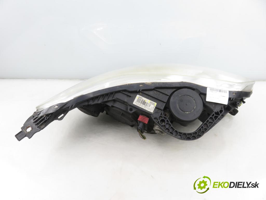 CITROEN C5 III Break (RW_) KOMBI 2010 177,00 3.0 HDi 240 - DT20C 2993,00 světlo LP 9689037880 ; 899031148 ; 89903362