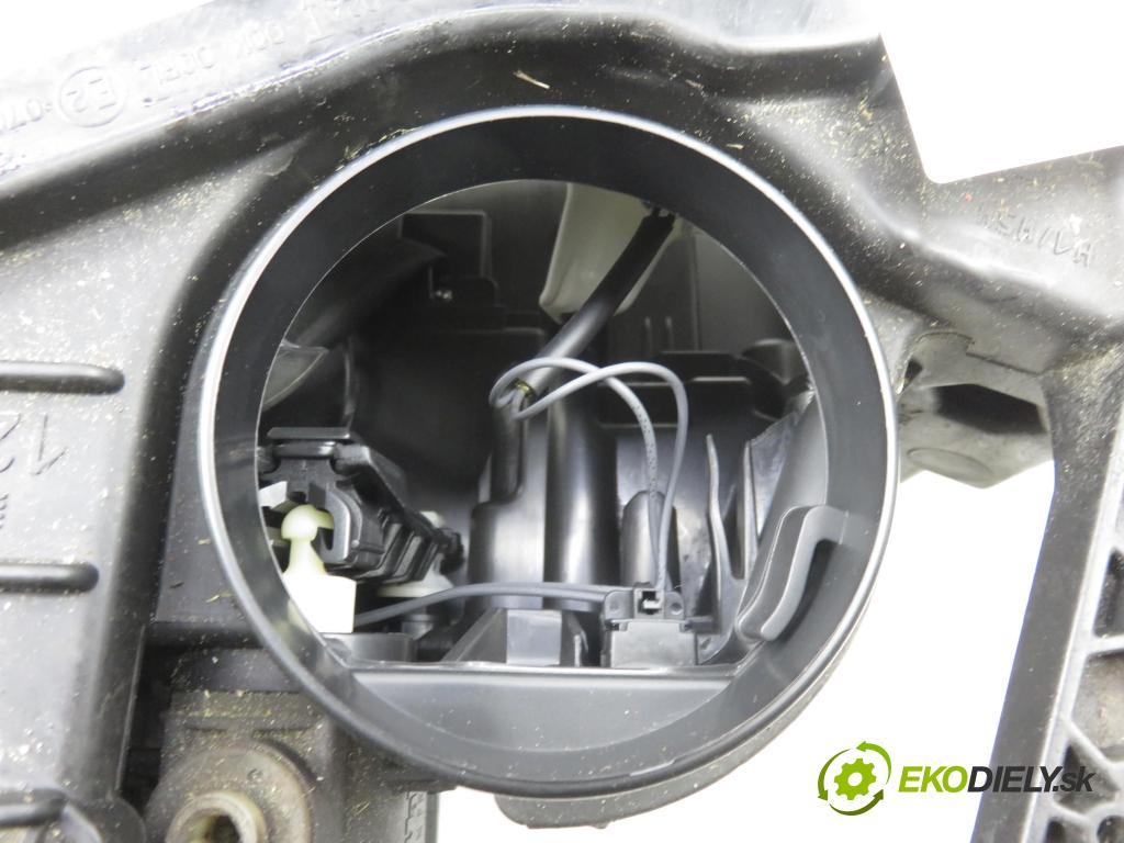 CITROEN C5 III Break (RW_) KOMBI 2010 177,00 3.0 HDi 240 - DT20C 2993,00 světlo LP 9689037880 ; 899031148 ; 89903362