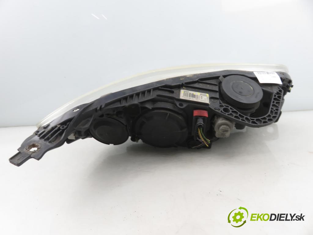 CITROEN C5 III Break (RW_) KOMBI 2010 177,00 3.0 HDi 240 - DT20C 2993,00 světlo LP 9689037880 ; 899031148 ; 89903362