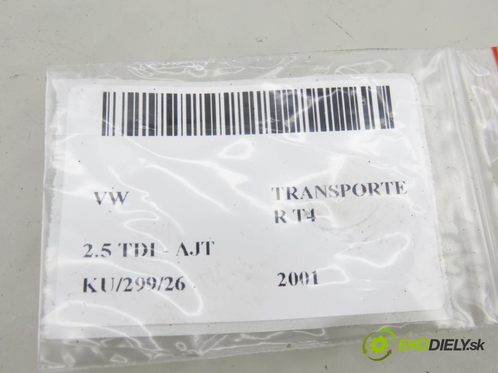 VW TRANSPORTER IV Skrzynia (70XA) FURGON 2001 65,00 2.5 TDI - AJT 2461,00 vložka svetla pravy zadné 701945257