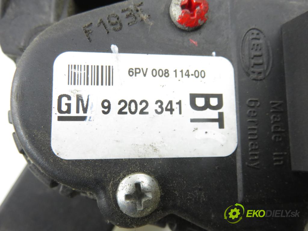 OPEL ZAFIRA A Nadwozie Wielkopojemne (MPV) (T98)  MINIVAN 2003 74,00 2.0 DTI 16V 101 - Y 20 DTH 1995,00 potenciometr plynového pedálu 9202341BT ; 6PV00811400 (Potenciometr plynového pedálu)