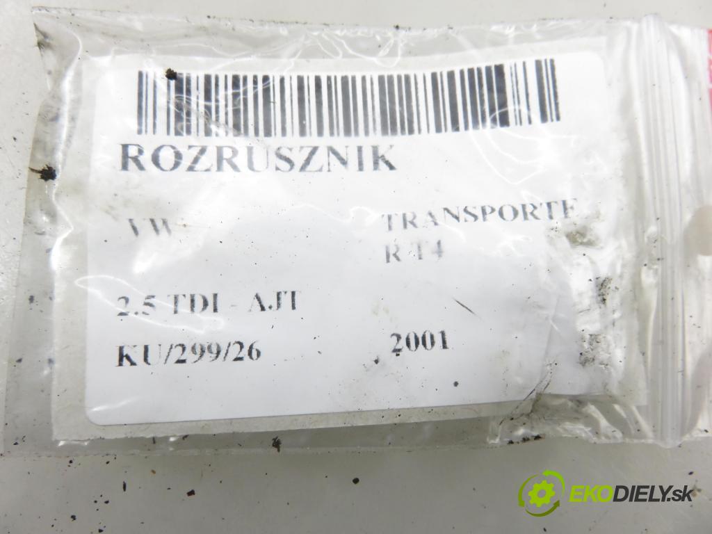 VW TRANSPORTER IV Skrzynia (70XA) FURGON 2001 65,00 2.5 TDI - AJT 2461,00 Štartér S0005 (Štartér)