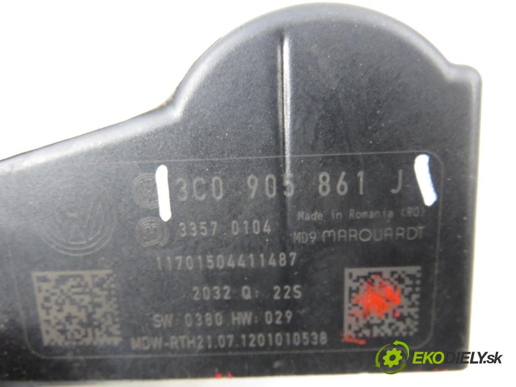 VW PASSAT B7 Variant (365) KOMBI 2012 103,00 2.0 TDI - CFFB 1968,00 blokáda tyče volantu 3C0905861J