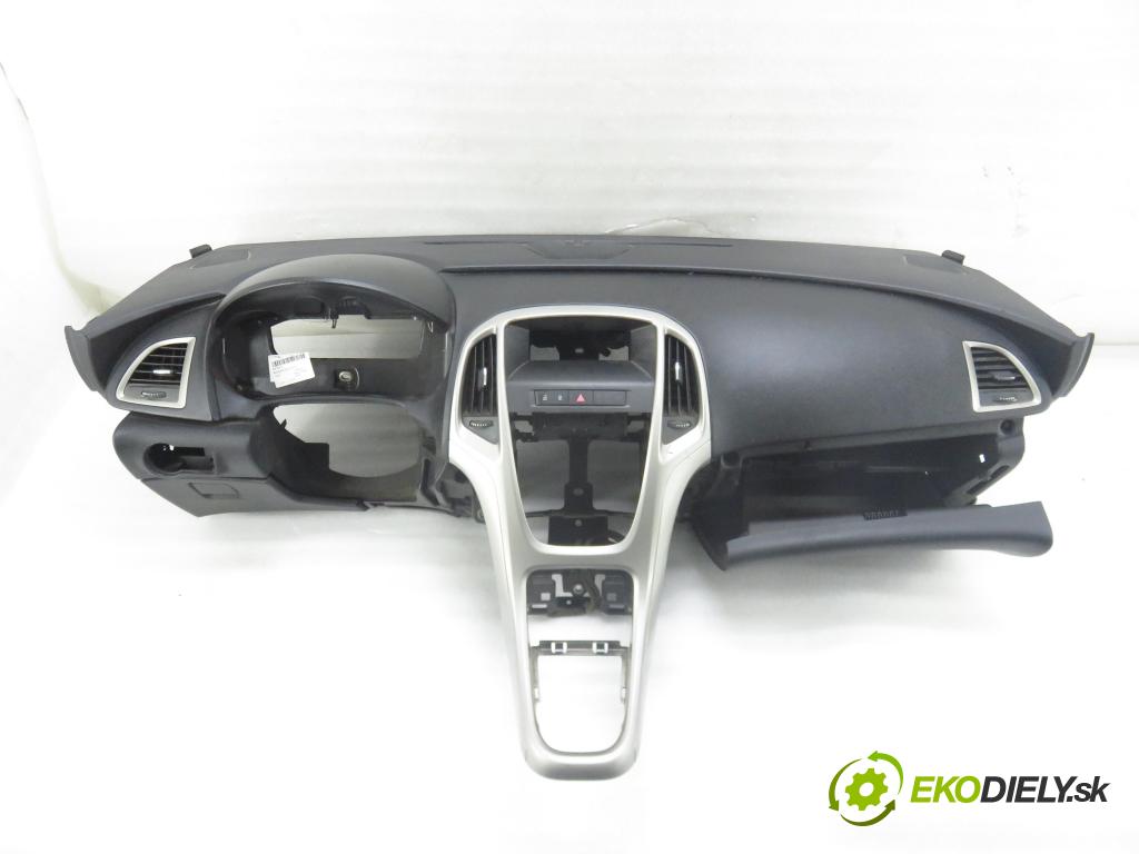 OPEL ASTRA J Sports Tourer (P10) KOMBI 2011 81,00 1.7 CDTI - A 17 DTJ 1686,00 palubovka