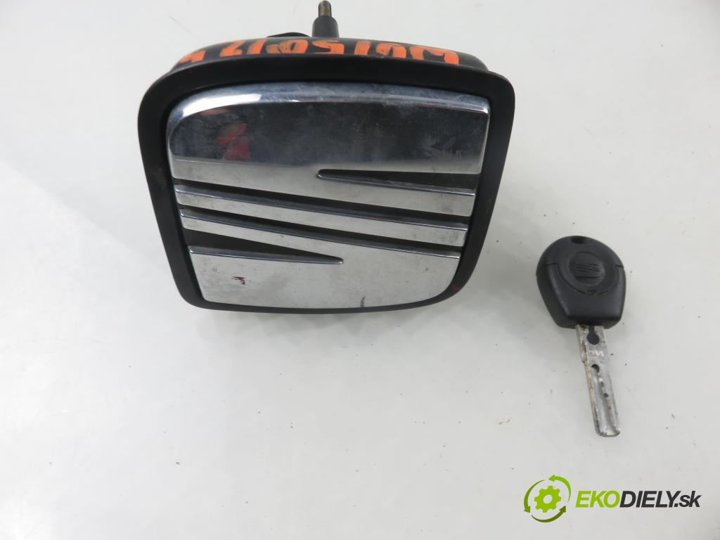 SEAT AROSA (6H) HB 2004 37,00 1 - AUC 999,00 klika dveří kufr