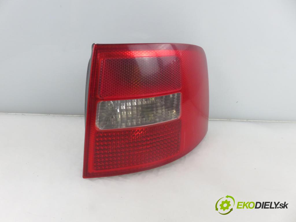 AUDI A6 Avant (4B5, C5) KOMBI 2002 125,00 2.4 quattro - BDV 2393,00 Svetlo pravé zadné 4B9945096F