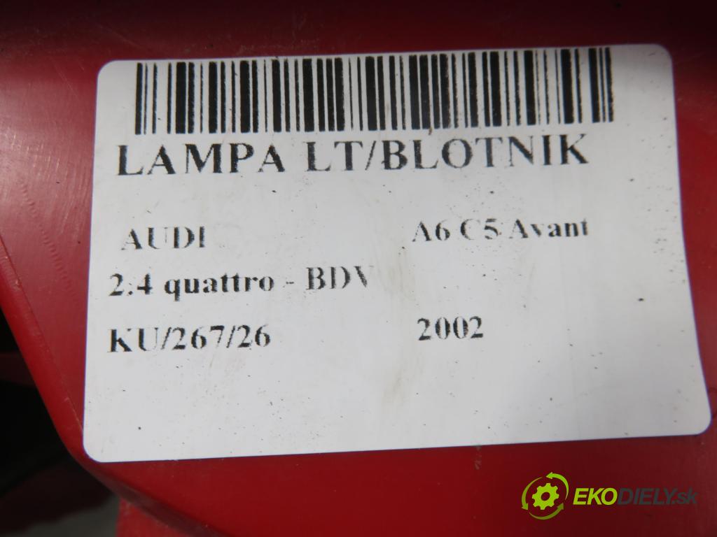 AUDI A6 Avant (4B5, C5) KOMBI 2002 125,00 2.4 quattro - BDV 2393,00 světlo levé zadní 4B9945095F