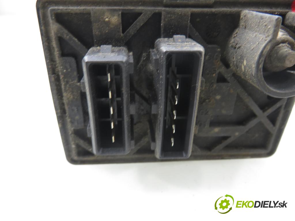 FIAT PANDA (169_) HB 2009 51,00 1.3 D Multijet - 188 A8.000 1248,00 RELÉ: SWIEC: 55199051 ; 51299012C