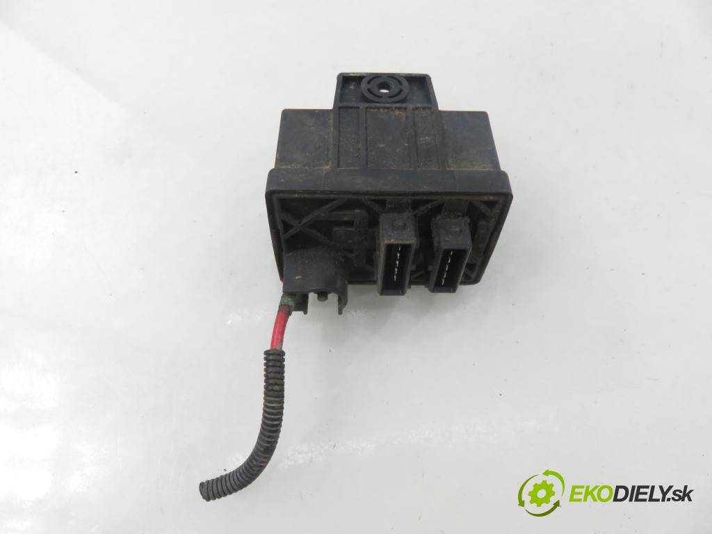 FIAT PANDA (169_) HB 2009 51,00 1.3 D Multijet - 188 A8.000 1248,00 RELÉ: SWIEC: 55199051 ; 51299012C