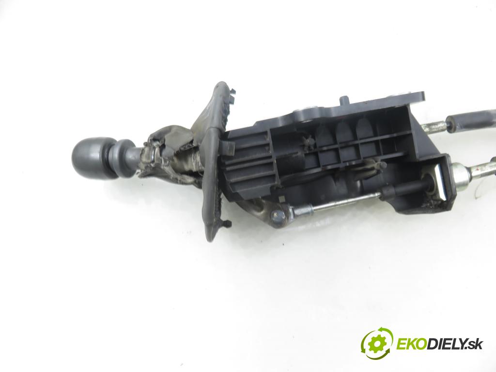 FIAT PANDA (169_) HB 2009 51,00 1.3 D Multijet - 188 A8.000 1248,00 ZVEDÁK: