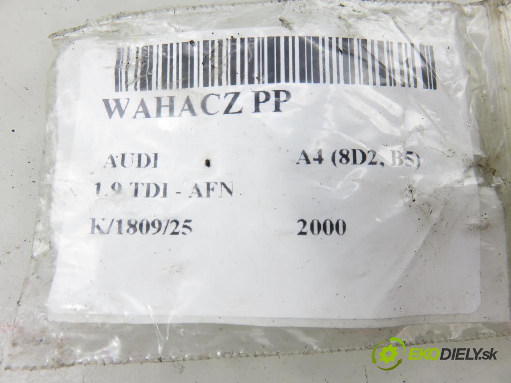 AUDI A4 (8D2, B5) SEDAN 2000 81,00 1.9 TDI 110 - AFN 1896,00 rameno dolní pravý zadní část MGZ101012