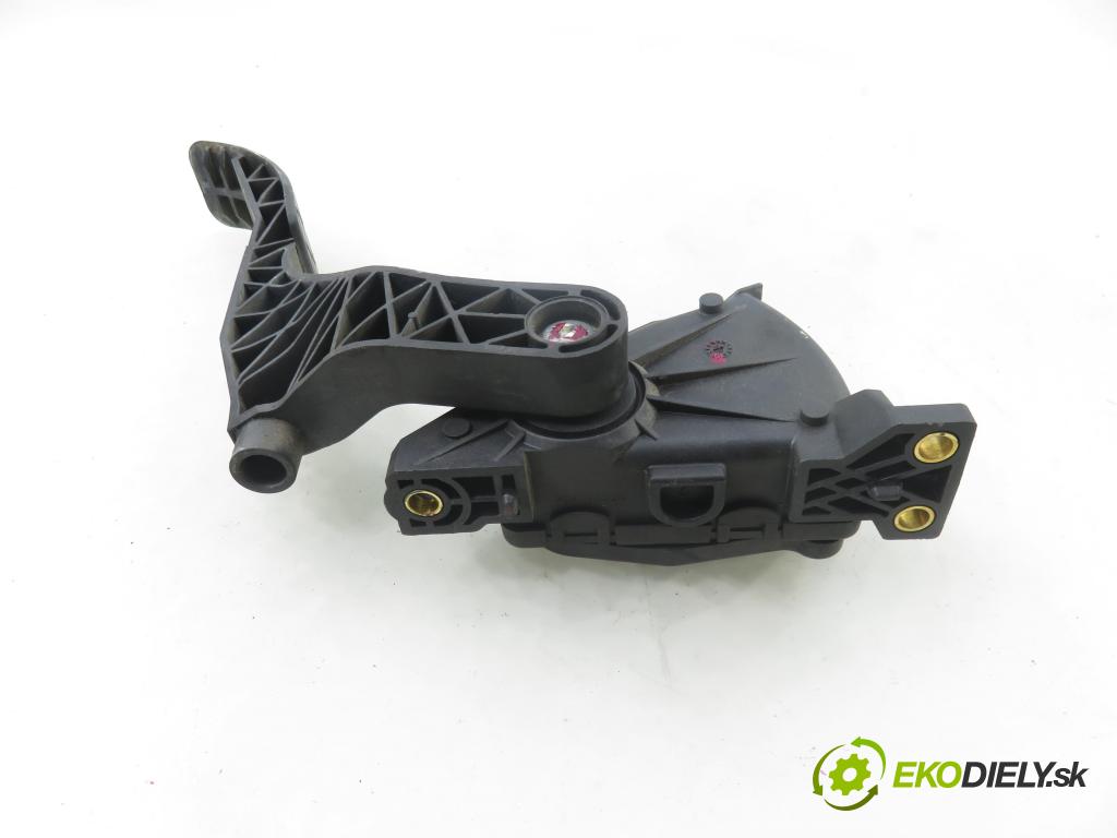 VW NEW BEETLE (9C1, 1C1) HB 1999 66,00 1.9 TDI 90 - ALH 1896,00 Potenciometer plynu 1J1721503H ; 6PV00777001 (Potenciometer plynového pedálu)
