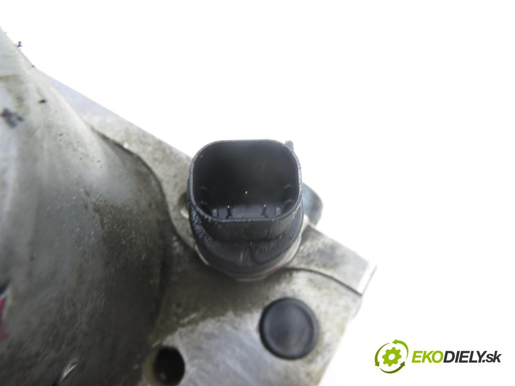 AUDI A6 Avant (4B5, C5) KOMBI 2002 125,00 2.4 quattro - BDV 2393,00 pumpa ABS 0265950054 ; 0265225121 ; 4B0614517H (Pumpa ABS)