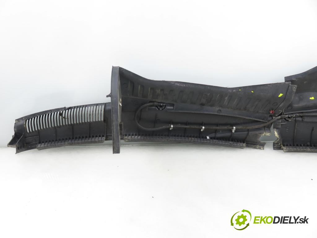 OPEL CORSA C (X01) HB 2005 44,00 1 - Z 10 XEP 998,00 Torpédo, plast pod čelné okno 09116435 (Torpédo (plast pod čelným sklom))