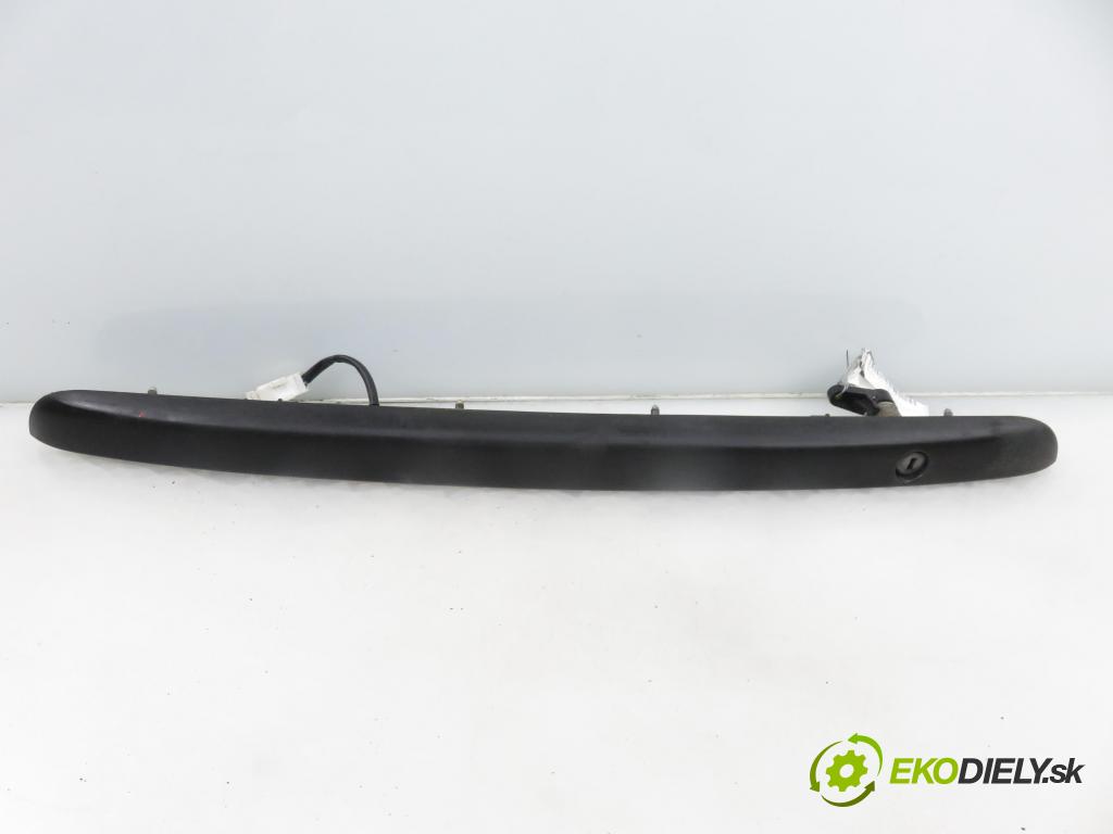 FIAT PANDA (169_) HB 2003 40,00 1.1 54 - 187 A1.000 1108,00 zadní část - čelo dveří kufr 