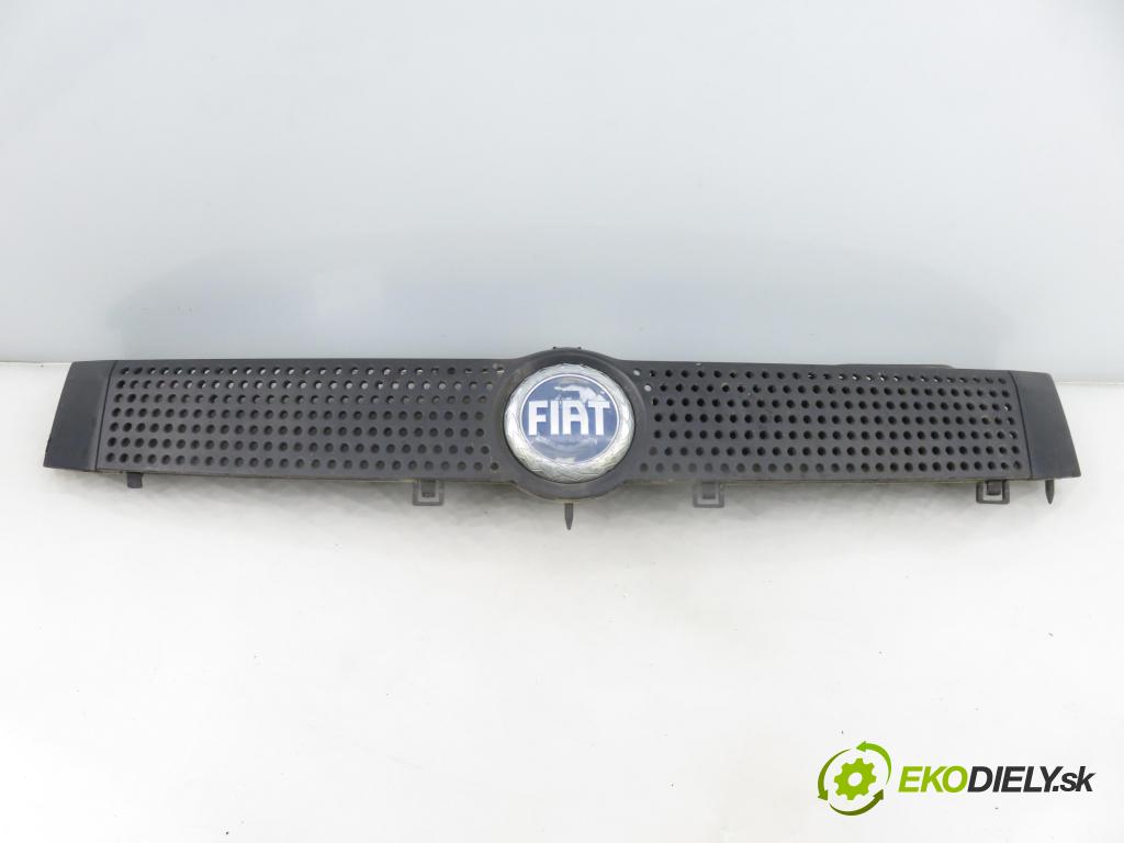 FIAT PANDA (169_) HB 2003 40,00 1.1 - 187 A1.000 1108,00 Mriežka / maska 735314236