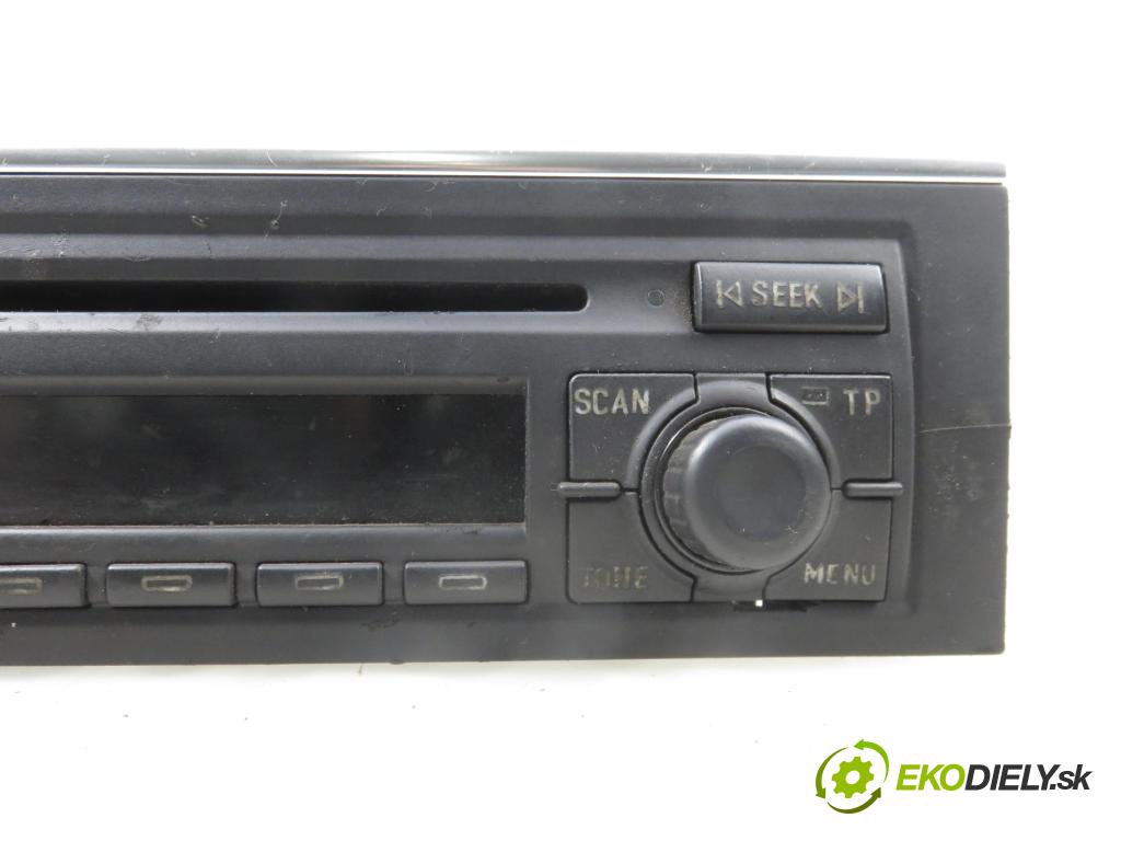AUDI A4 (8E2, B6) SEDAN 2001 96,00 1.9 TDI PD 130 - AWX 1896,00 RADIO CD 8E0035186
