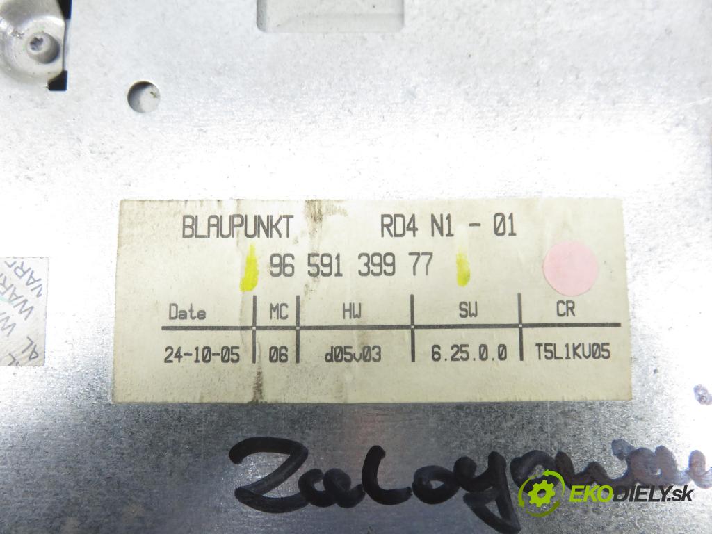 PEUGEOT 307 (3A/C) HB 2005 65,00 1.4 16V - KFU (ET3J4) 1360,00 RADIO CD 9659139977