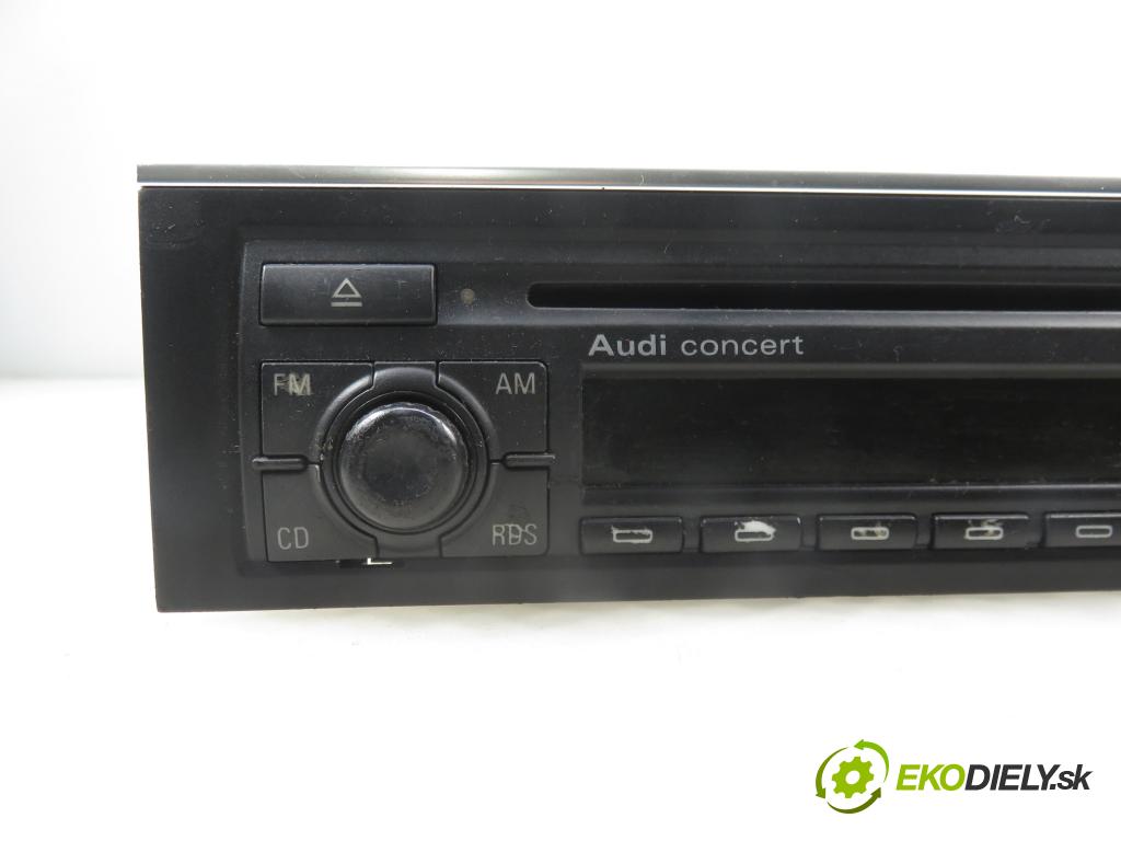 AUDI A4 (8E2, B6) SEDAN 2002 132,00 2.5 TDI V6 180 quattro - AKE 2496,00 RADIO CD 8E0035186