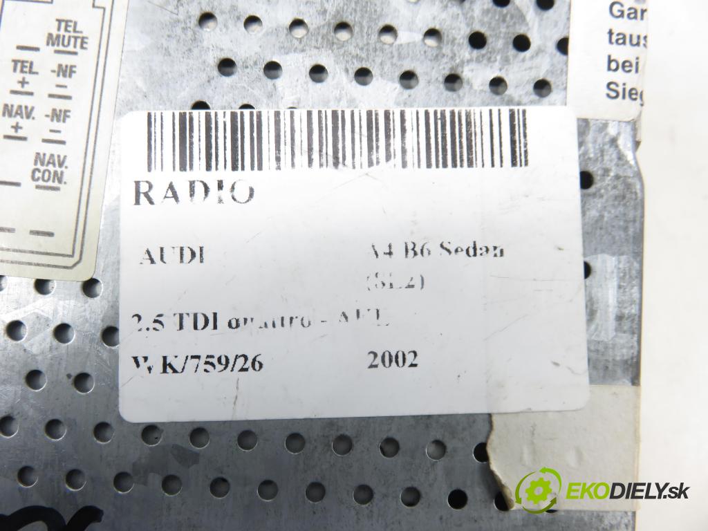 AUDI A4 (8E2, B6) SEDAN 2002 132,00 2.5 TDI V6 180 quattro - AKE 2496,00 RADIO CD 8E0035186