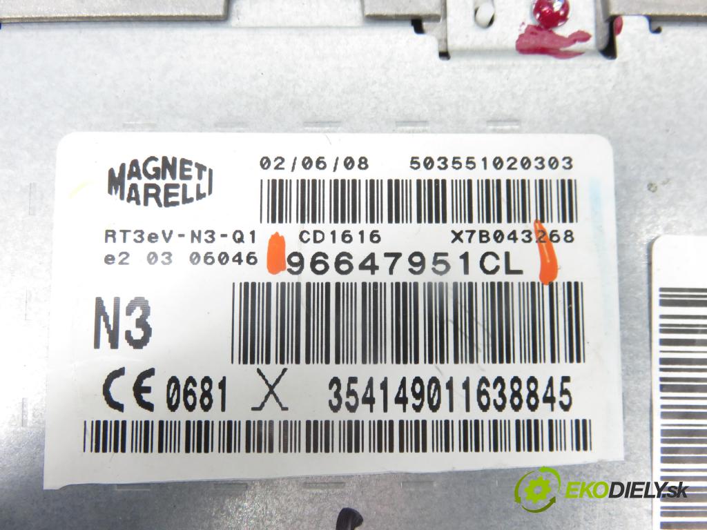 CITROEN C5 III (RD_) SEDAN 2006 100,00 2.0 HDi - RHR (DW10BTED4) 1997,00 RADIO CD 96647951CL