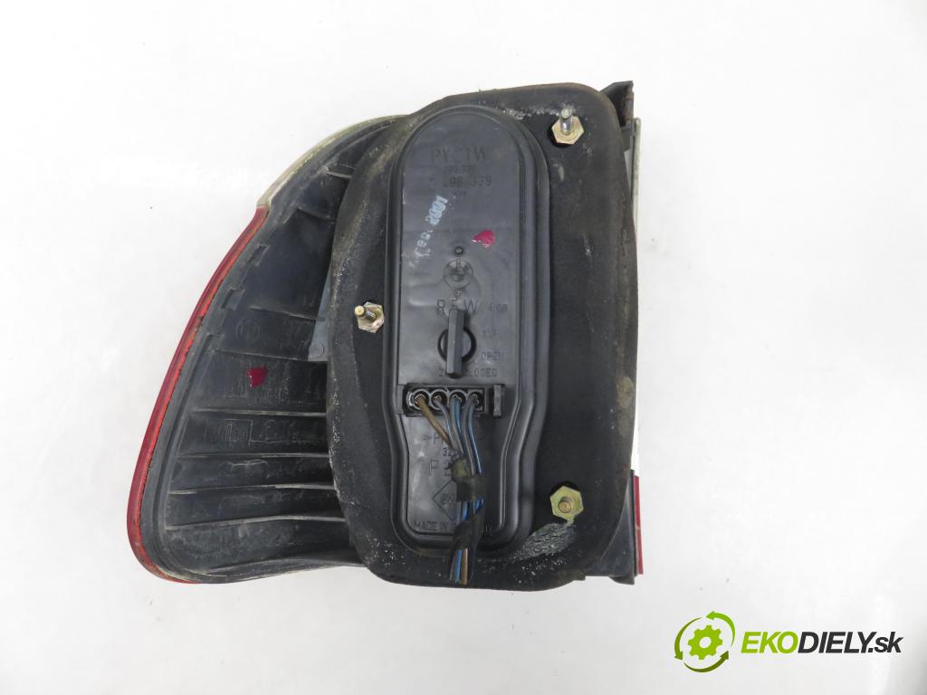 BMW 5 Touring (E39) KOMBI 2001 142,00 530 d - M57 D30 (306D1) 2926,00 Svetlo pravé zadné 6902532