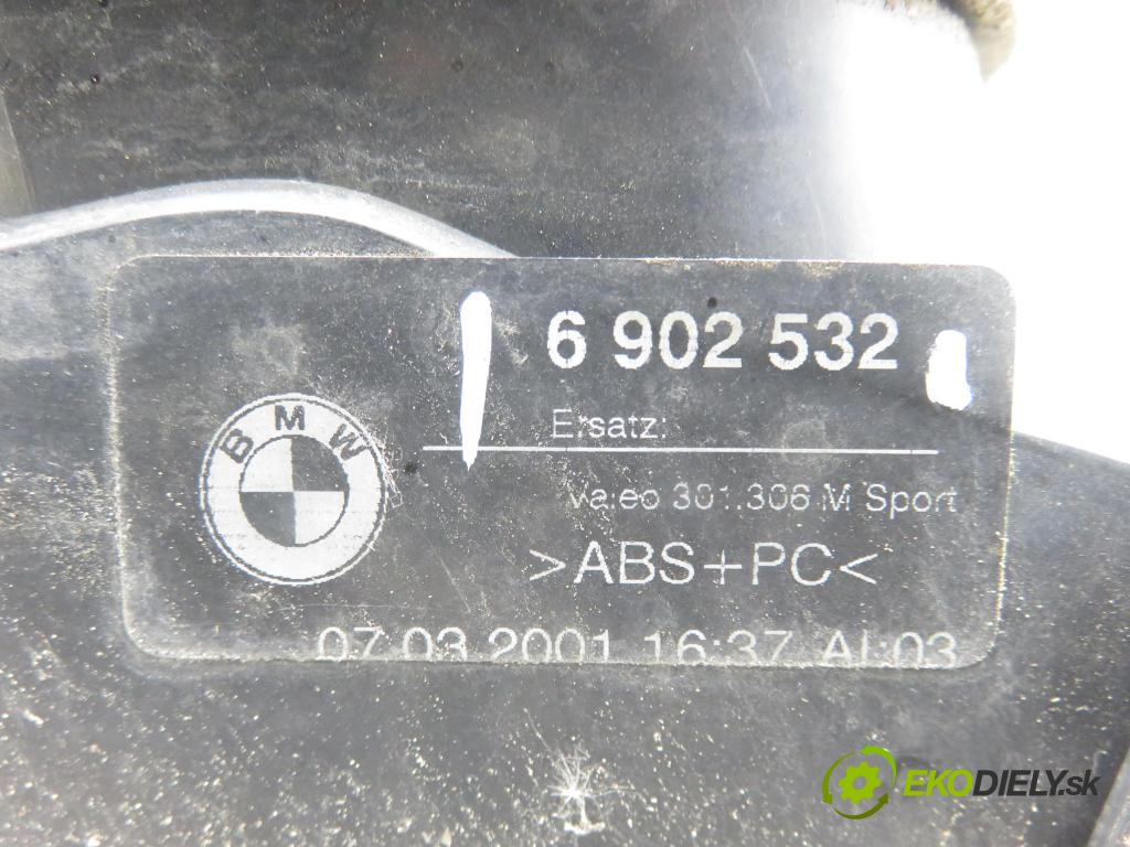BMW 5 Touring (E39) KOMBI 2001 142,00 530 d - M57 D30 (306D1) 2926,00 Svetlo pravé zadné 6902532