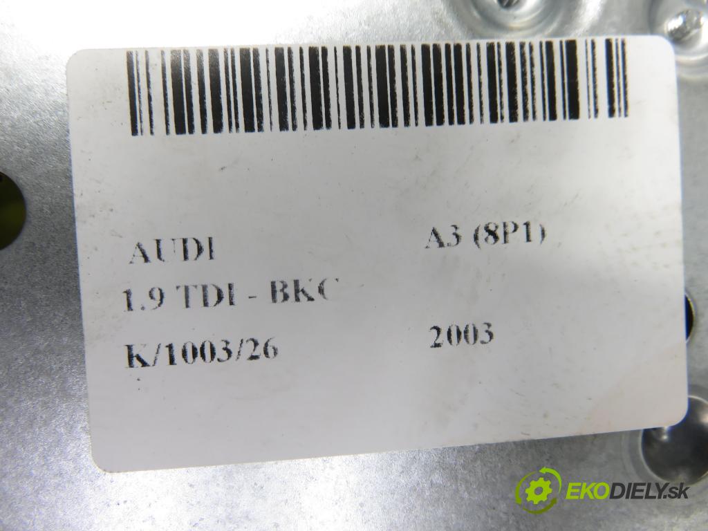 AUDI A3 (8P1) HB 2003 77,00 1.9 TDI PD 105 - BKC 1896,00 Zosilňovač Antenní: 8P3035225D (Zosilňovač)