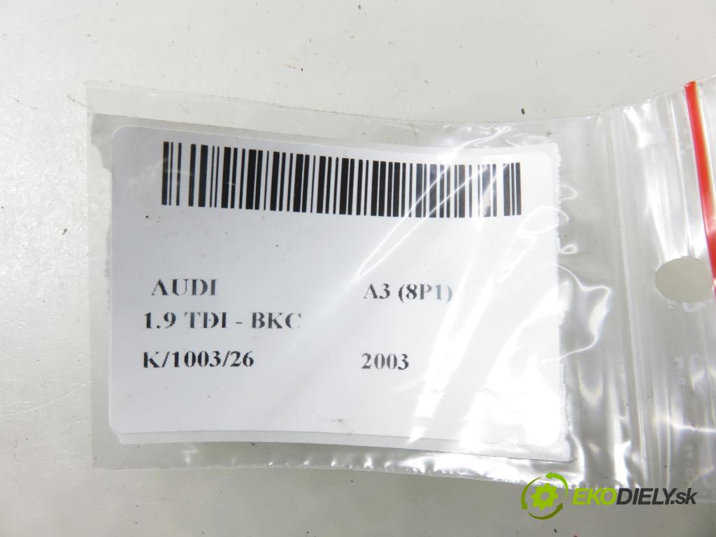 AUDI A3 (8P1) HB 2003 77,00 1.9 TDI PD 105 - BKC 1896,00 snímač nárazu 8E0959651B (Snímač nárazu)