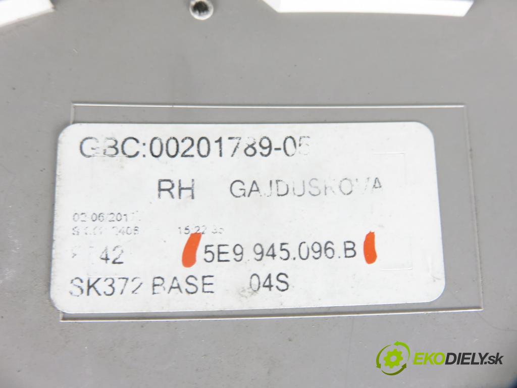 SKODA OCTAVIA III Combi (5E5) KOMBI 2017 135,00 2.0 TDI / TDI RS 4x4 - CUNA 1968,00 světlo pravé zadní 5E9945096B