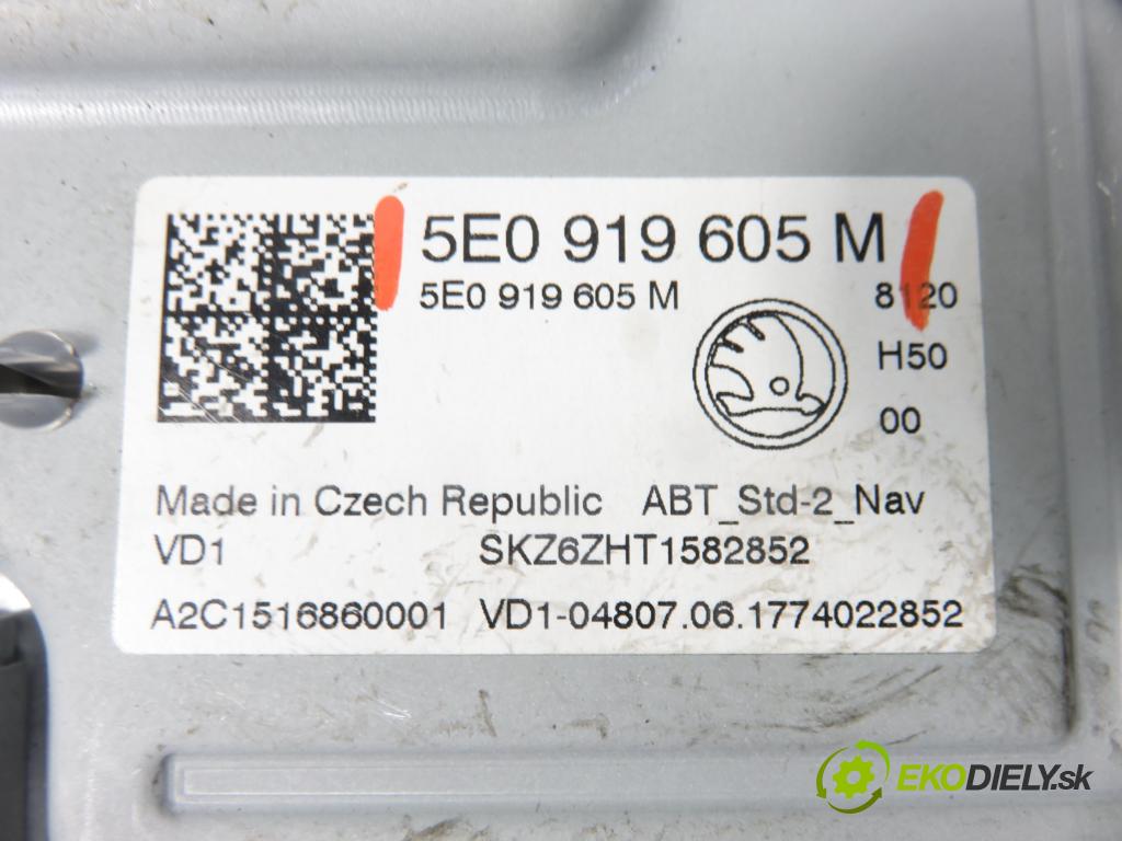 SKODA OCTAVIA III Combi (5E5) KOMBI 2017 135,00 2.0 TDI / TDI RS 4x4 - CUNA 1968,00 RADIO 5E0919605M