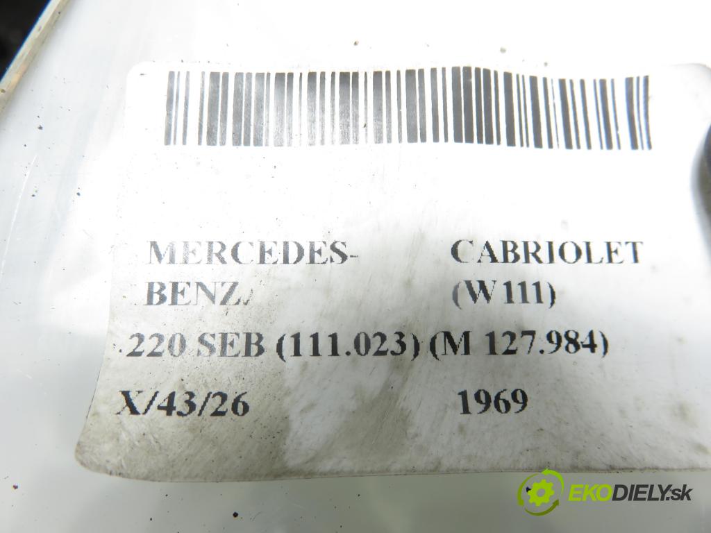 MERCEDES-BENZ CABRIOLET (W111) CABRIO 1969 88,00 220 SEB (111.023) (M 127.984) 2196,00 světlo LP