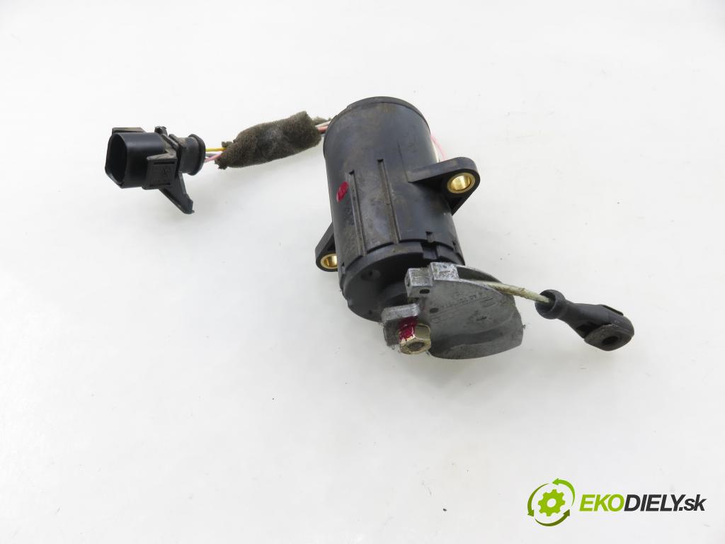SEAT CORDOBA (6K2) SEDAN 2001 66,00 1.9 TDI - ALH 1896,00 potenciometr plynového pedálu 0281002339 ; 028907475AP (Potenciometr plynového pedálu)