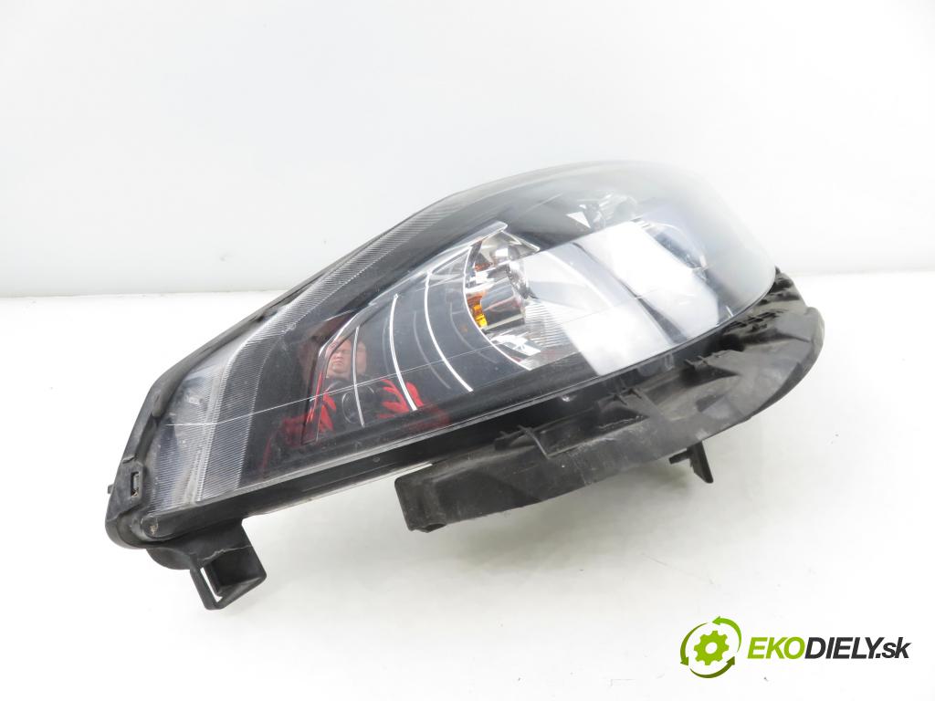 RENAULT LAGUNA II Grandtour (KG0/1_) KOMBI 2007 110,00 2.0 dCi (KG1T) - M9R 740 1995,00 Svetlo PP 89900427