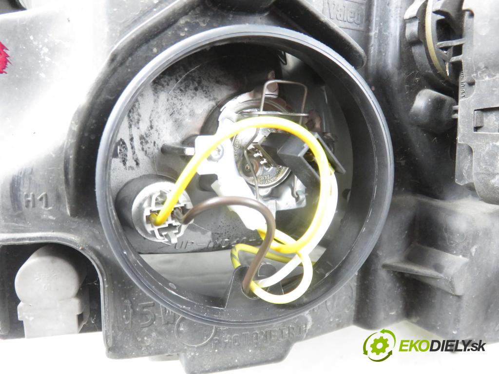 RENAULT LAGUNA II Grandtour (KG0/1_) KOMBI 2007 110,00 2.0 dCi (KG1T) - M9R 740 1995,00 Svetlo PP 89900427