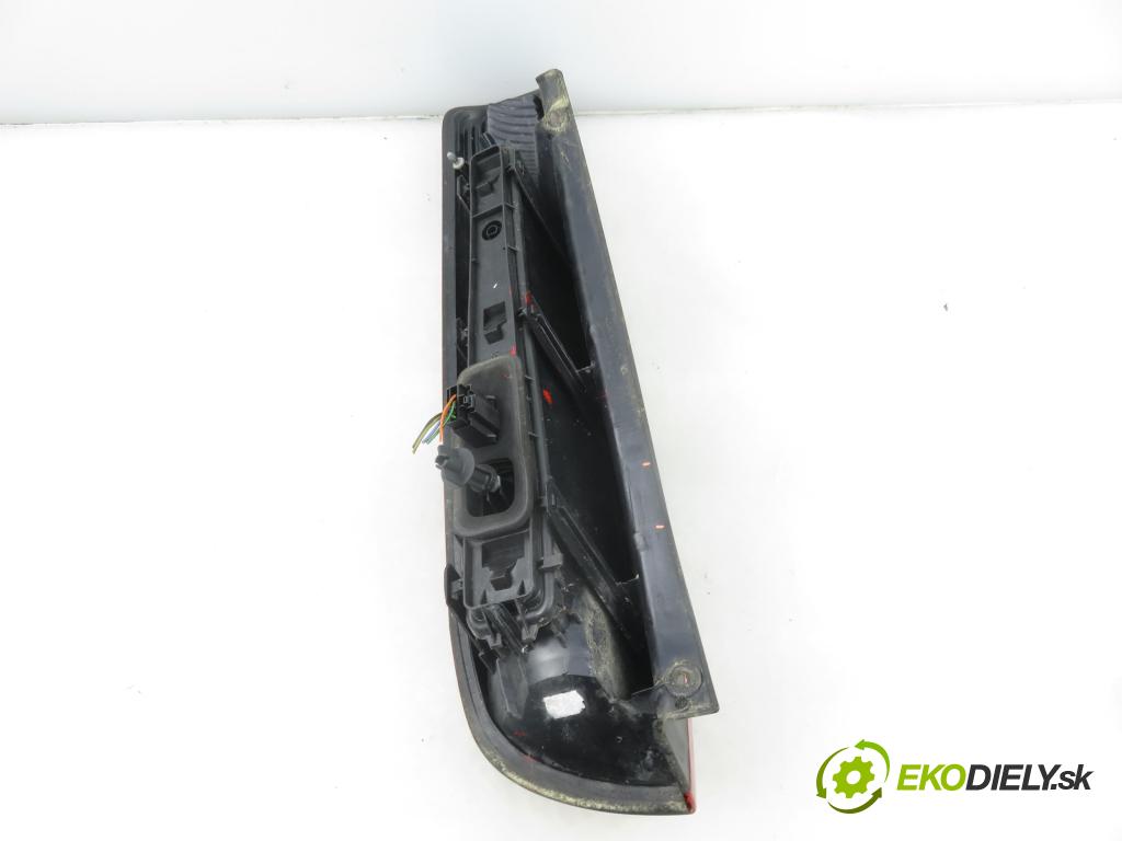 FORD FIESTA V (JH_, JD_) HB 2003 51,00 1.3 - A9JA 1299,00 světlo pravé zadní 2S5113A602B