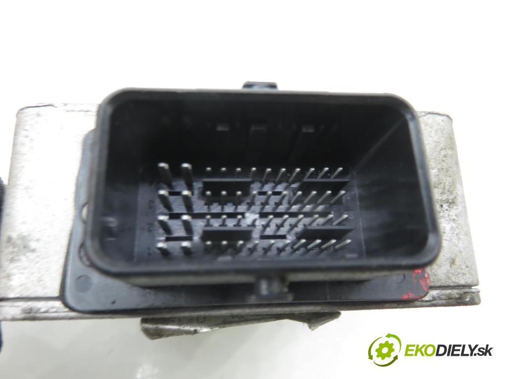SEAT LEON (1M1) HB 2004 77,00 1.6 16 V - BCB 1598,00 řídící jednotka LPG 67R014903