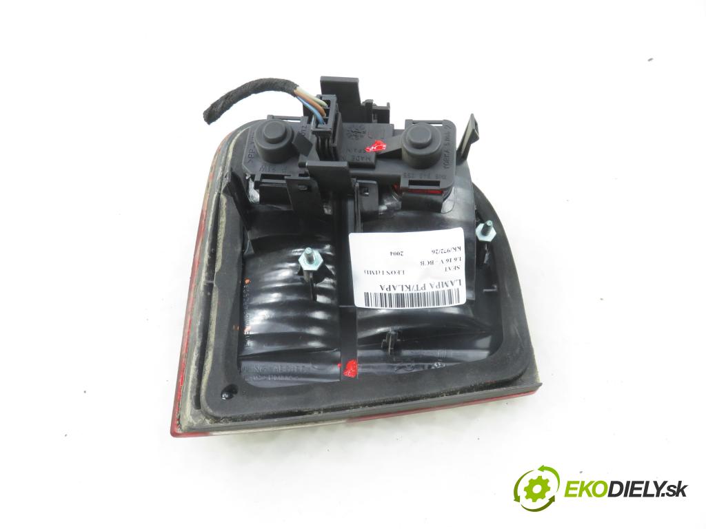 SEAT LEON (1M1) HB 2004 77,00 1.6 16 V - BCB 1598,00 Svetlo pravé zadné kufor 1M6945092B