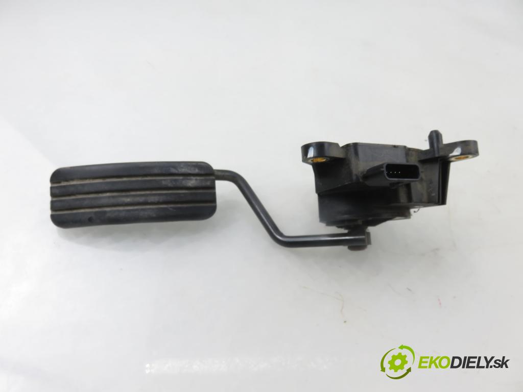 RENAULT SCENIC II (JM0/1_) MINIVAN 2004 83,00 1.6 (JM0C, JM0J, JM1B) - K4M 782 1598,00 Potenciometer plynu 8200159645 (Potenciometer plynového pedálu)