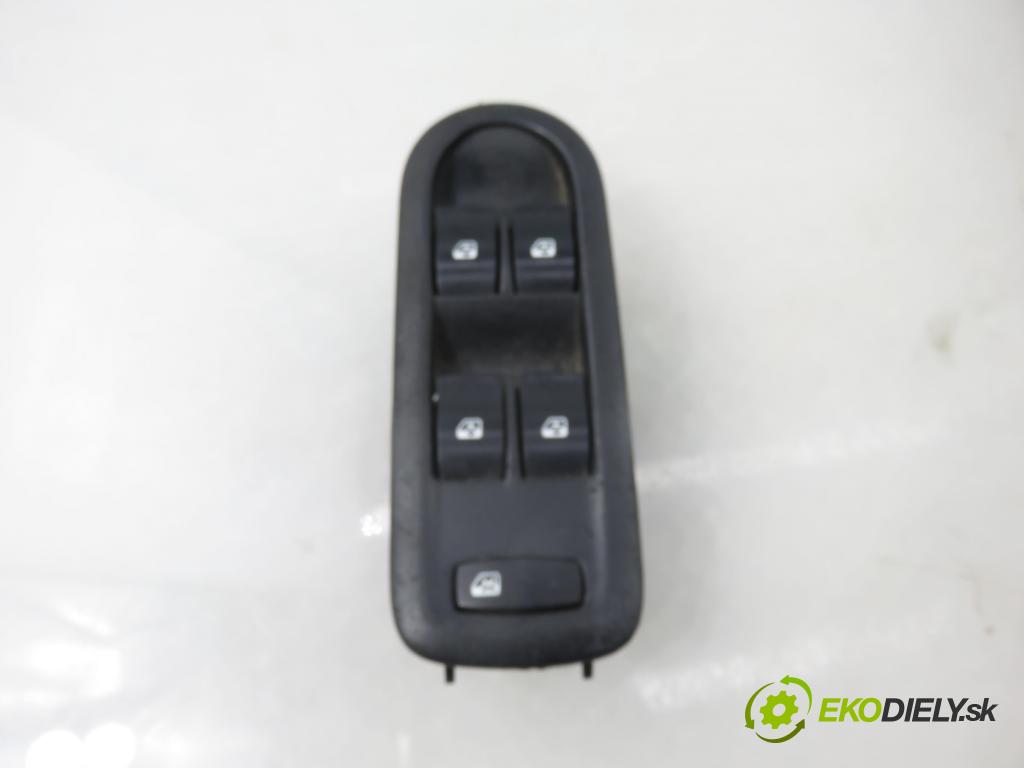 RENAULT SCENIC II (JM0/1_) MINIVAN 2004 83,00 1.6 (JM0C, JM0J, JM1B) - K4M 782 1598,00 Panel ovládania okien 156018070