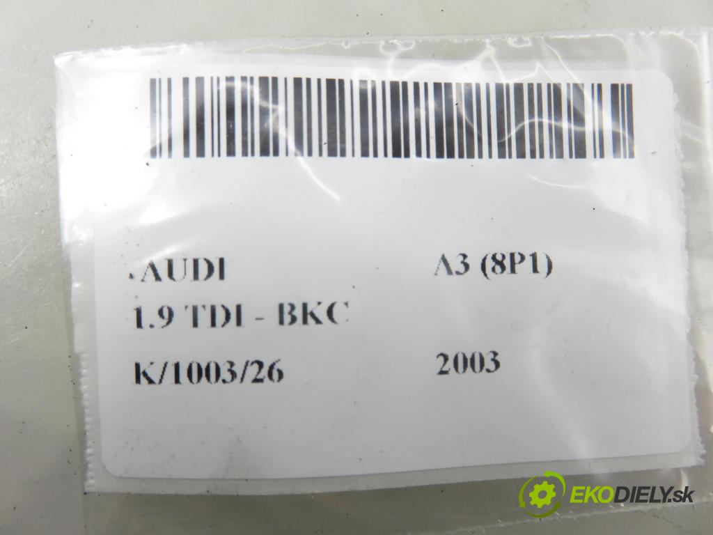 AUDI A3 (8P1) HB 2003 77,00 1.9 TDI PD 105 - BKC 1896,00 vložka svetla ľavy zadné 8P0945257
